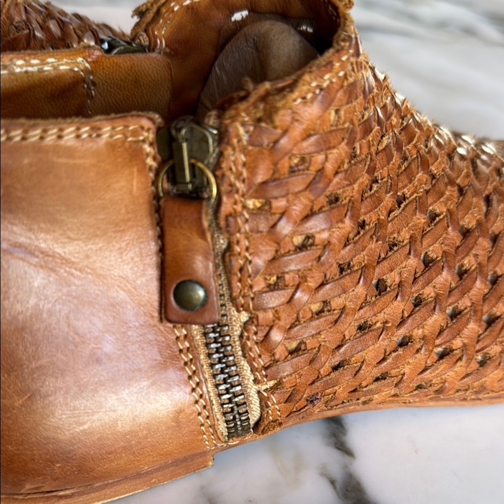 Sundance Woven Leather Peep Toe by Booties Cognac Back Zip Boho Women’s 38/7.5 - Picture 12 of 16